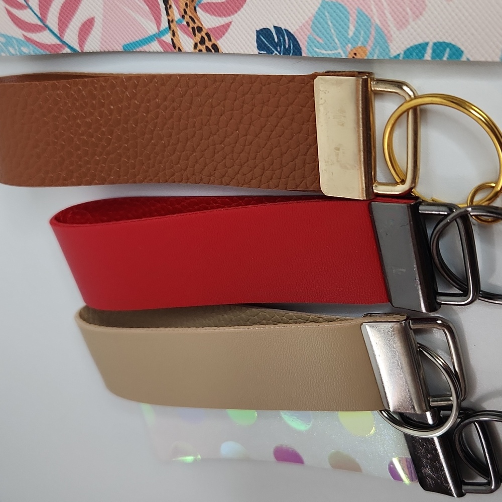Keyfob Keychains. Sets Of 6 - Picture 4 of 6